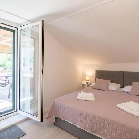 Riva Holiday home Ston